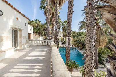 Villa - 518 m² - 10 pièces