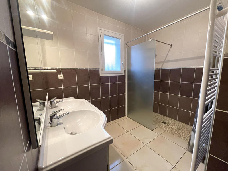 Maison - 99 m² - 4 pièces