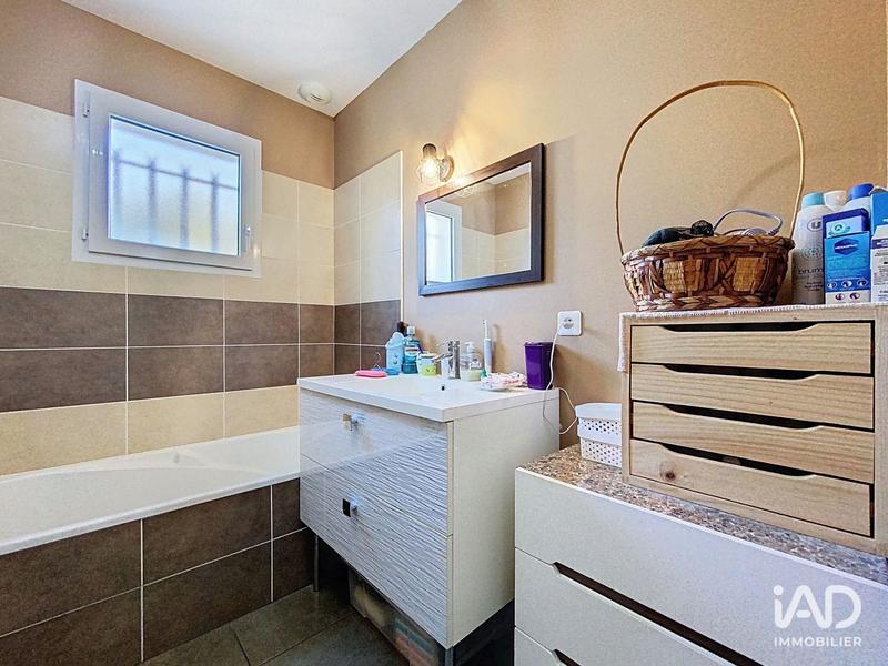 Maison - 93 m² - 5 pièces