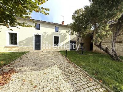 Maison - 170 m² - 6 pièces