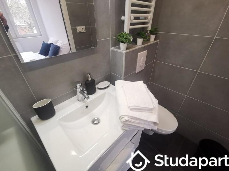 Chambre - 13 m² - 1 pièce