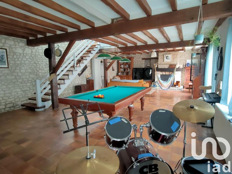 Maison - 250 m² - 9 pièces