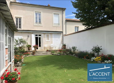 Maison - 211 m² - 5 pièces