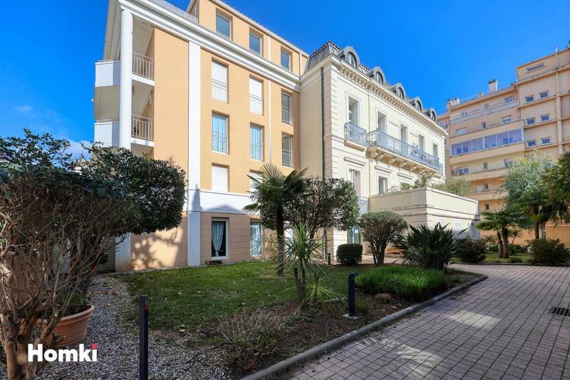 Studio - 25 m² - 1 pièce