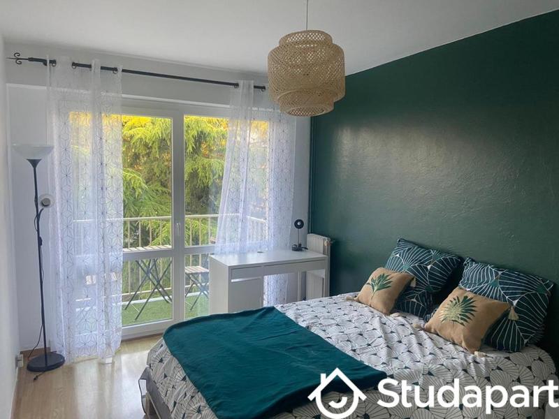 Chambre - 11 m² - 1 pièce