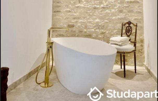 Appartement - 74 m² - 2 pièces