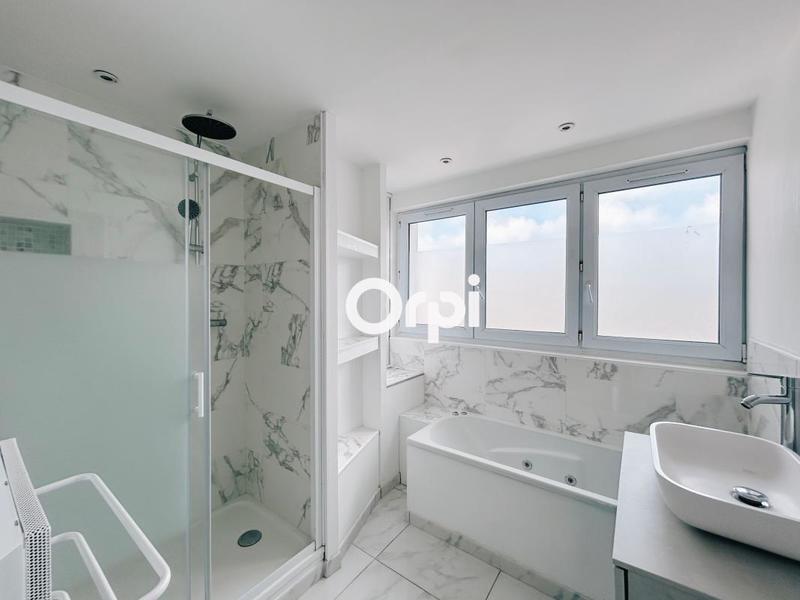 Appartement - 103 m² - 5 pièces