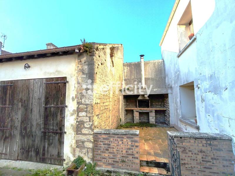 Maison - 310 m² - 12 pièces