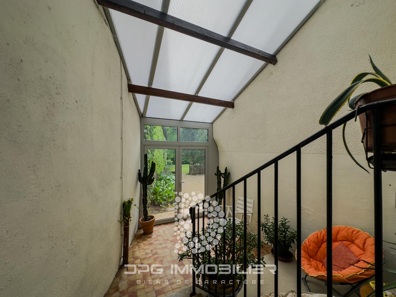 Propriété - 445 m² - 24 pièces