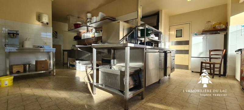 Fonds de commerce - Local commercial - 278 m²