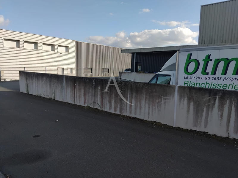 Local d'activité / Entrepôt - 800 m²