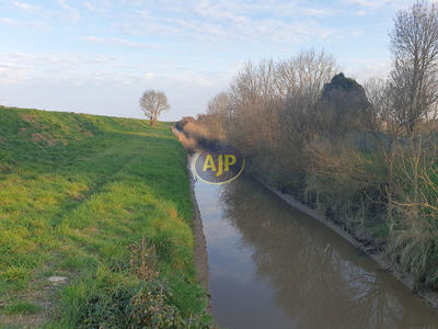 Terrain de loisirs - 6 863 m²