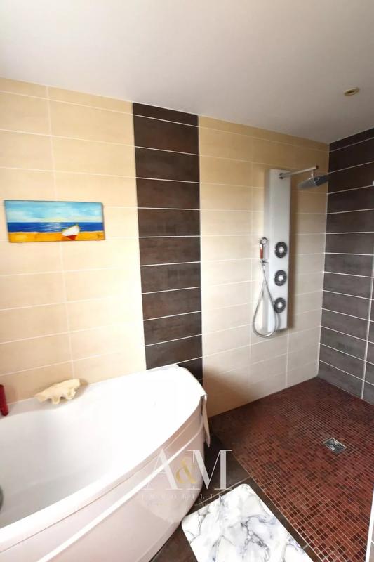 Maison - 90 m² - 4 pièces