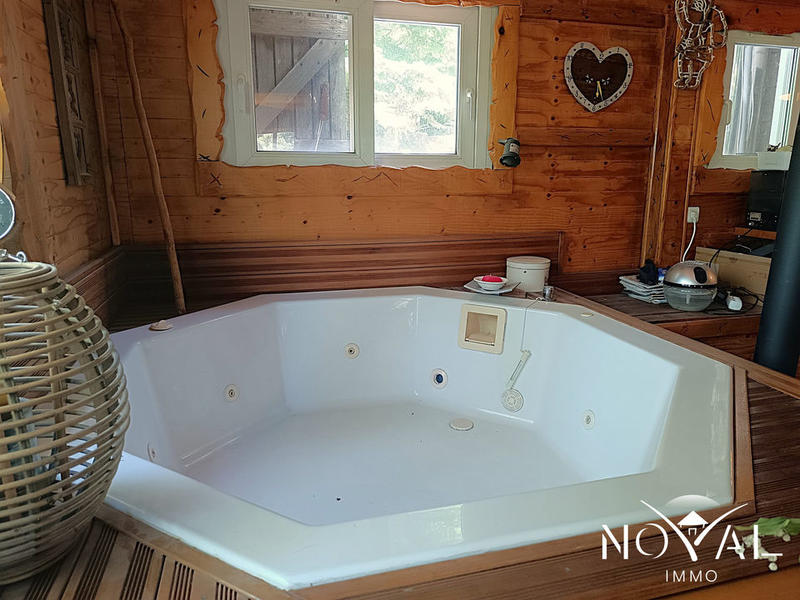 Propriété - 240 m² - 5 pièces