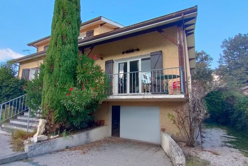 Maison - 135 m² - 6 pièces