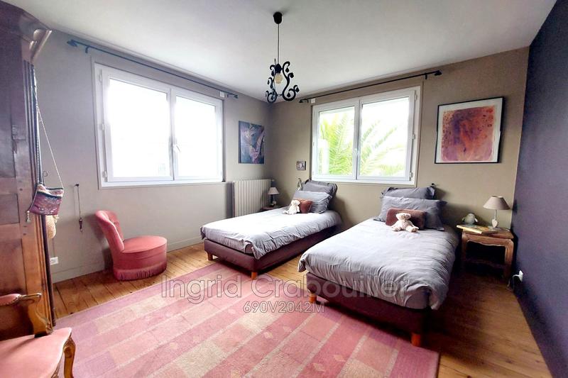 Villa - 250 m² - 9 pièces