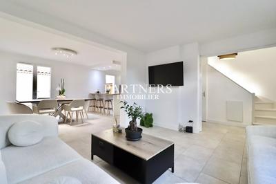 Villa - 90 m² - 4 pièces