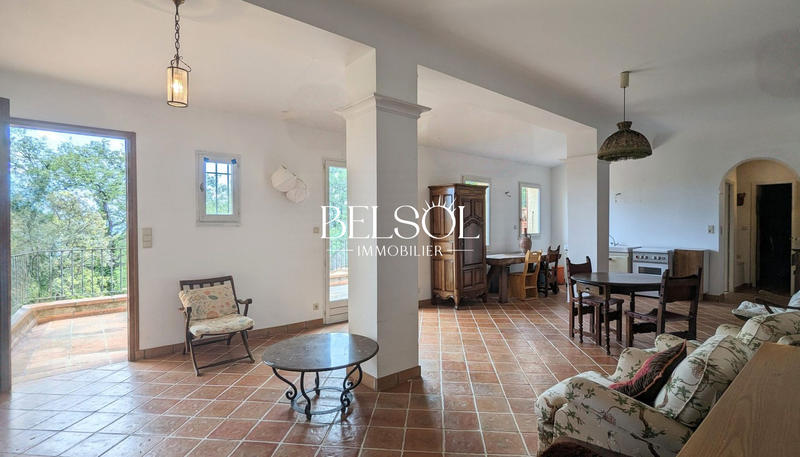 Maison - 184 m² - 6 pièces