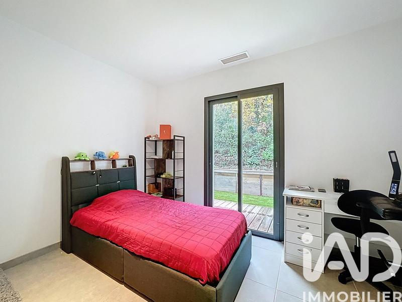 Maison - 207 m² - 8 pièces