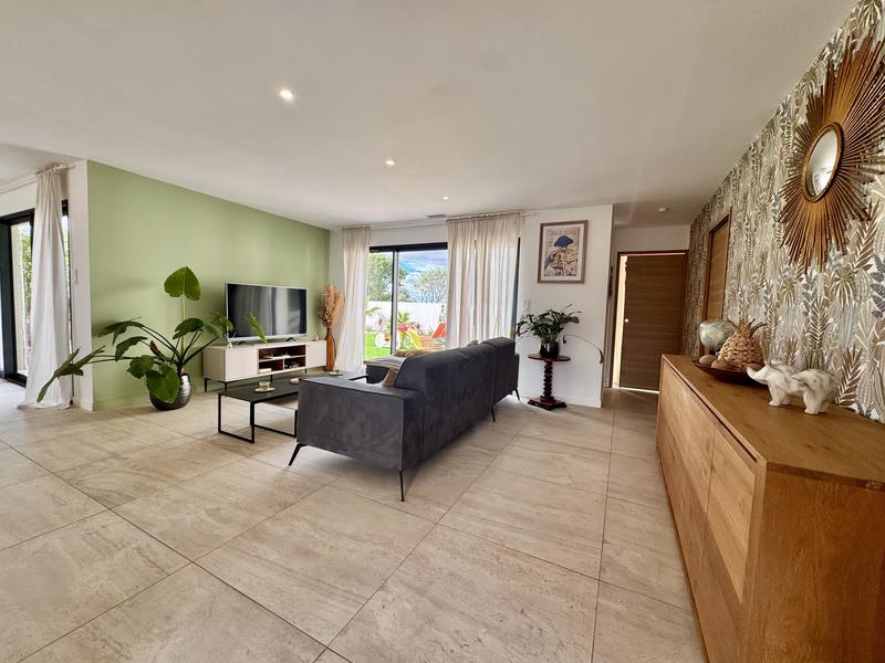 Maison contemporaine - 143 m² - 5 pièces