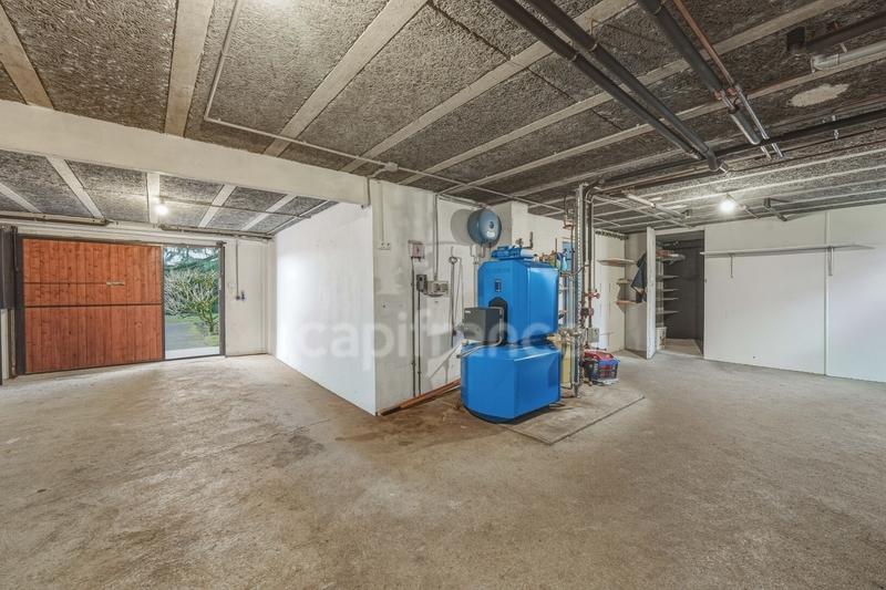 Maison - 230 m² - 6 pièces