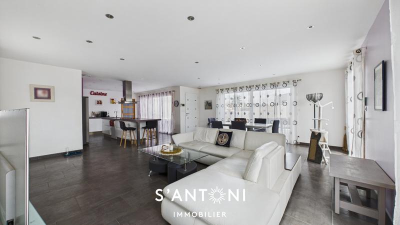 Maison - 135 m² - 4 pièces