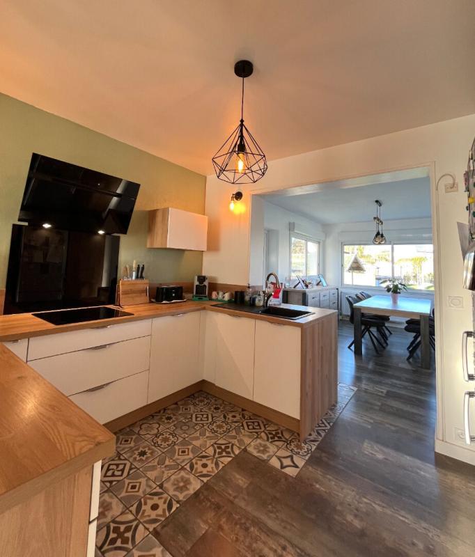 Maison - 140 m² - 6 pièces