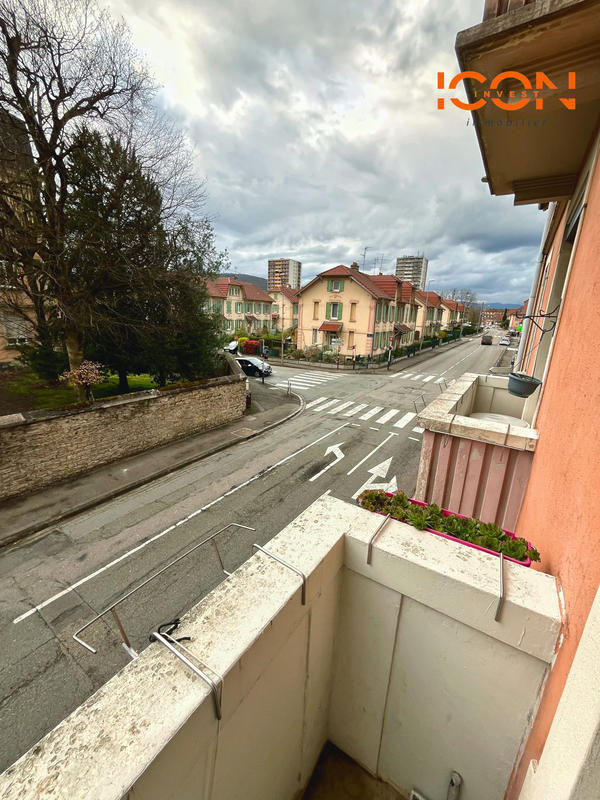 Appartement - 106 m² - 6 pièces