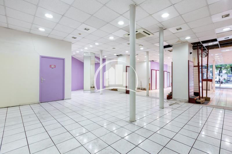 Local commercial - 264 m²