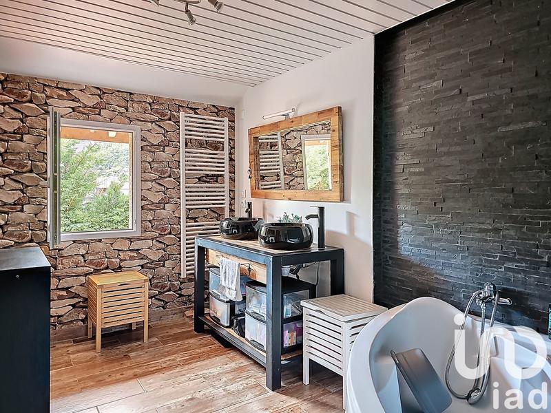 Maison - 143 m² - 5 pièces