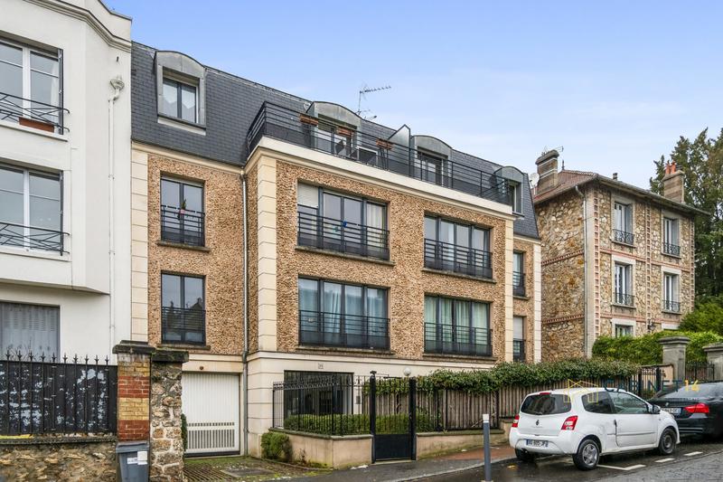 Appartement - 97 m² - 4 pièces