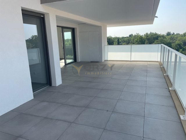 Appartement - 94 m² - 4 pièces