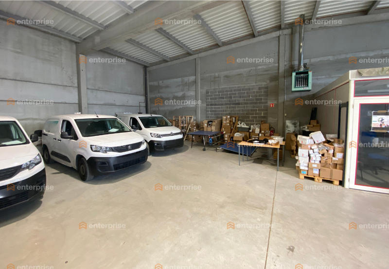 Local d'activité / Entrepôt - 400 m²