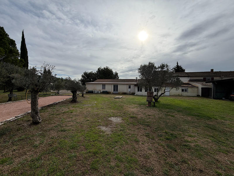 Maison - 300 m² - 9 pièces