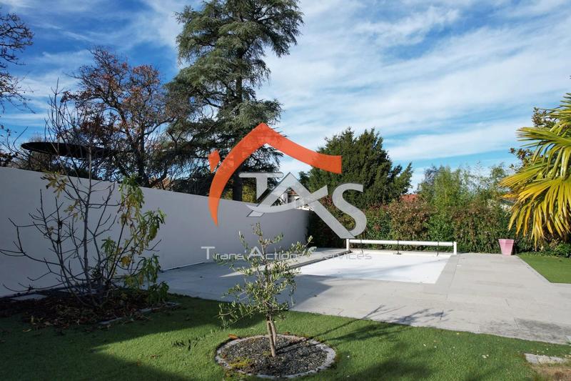 Maison - 135 m² - 6 pièces