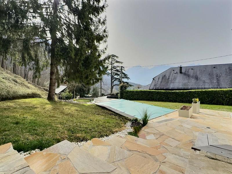 Maison - 240 m² - 6 pièces