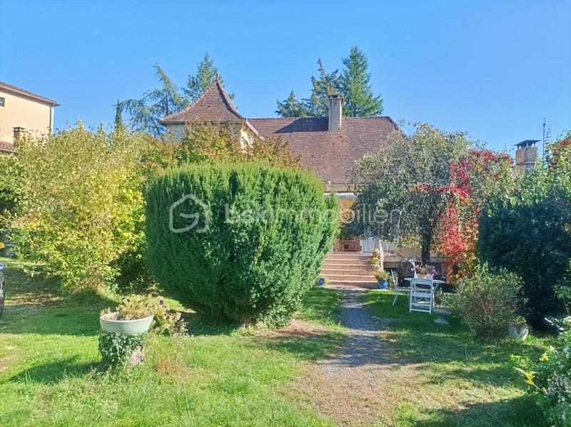 Demeure - 114 m² - 7 pièces