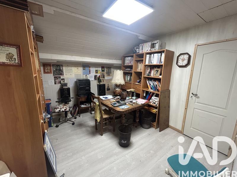 Maison - 221 m² - 6 pièces