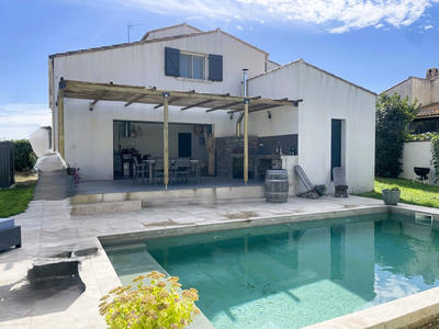 Maison - 196 m² - 7 pièces