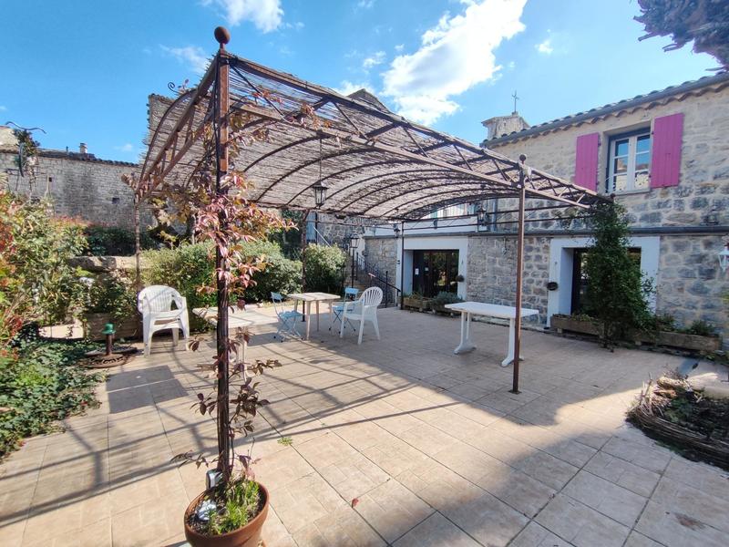 Local commercial - 445 m² - 15 pièces