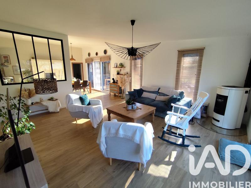 Maison - 121 m² - 6 pièces