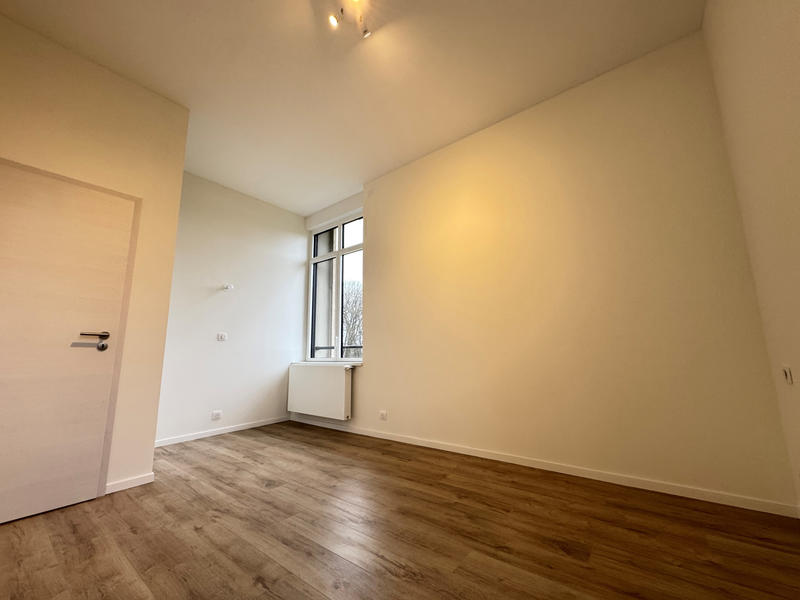 Appartement - 98 m² - 5 pièces