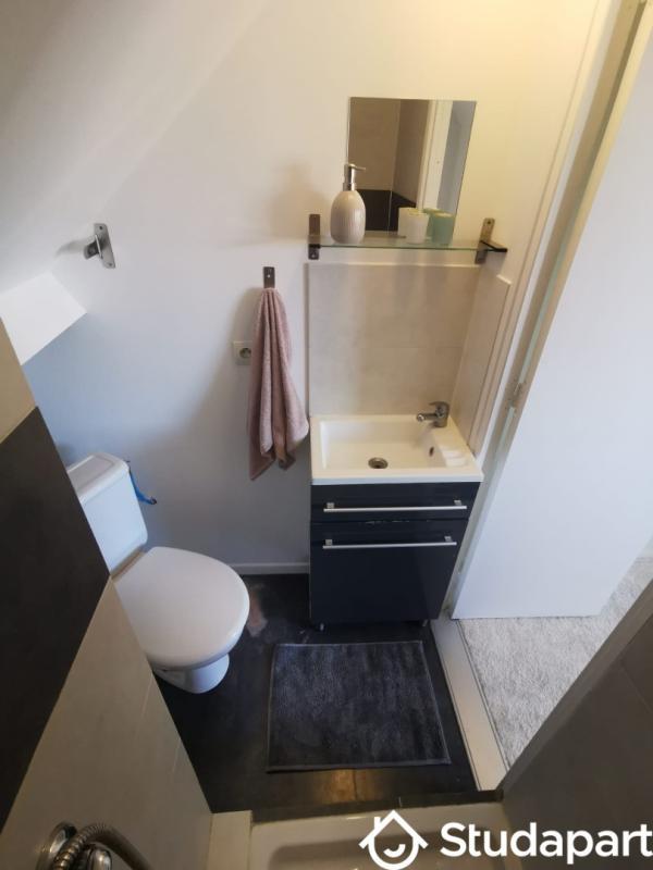 Chambre - 11 m² - 1 pièce