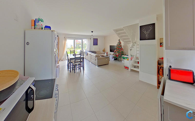 Maison - 83 m² - 4 pièces