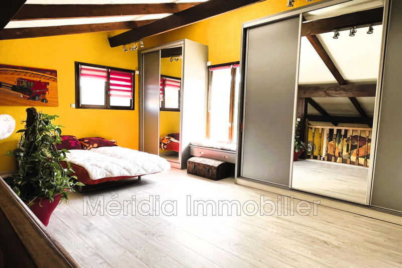 Villa - 219 m² - 6 pièces