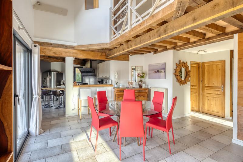 Maison - 273 m² - 7 pièces