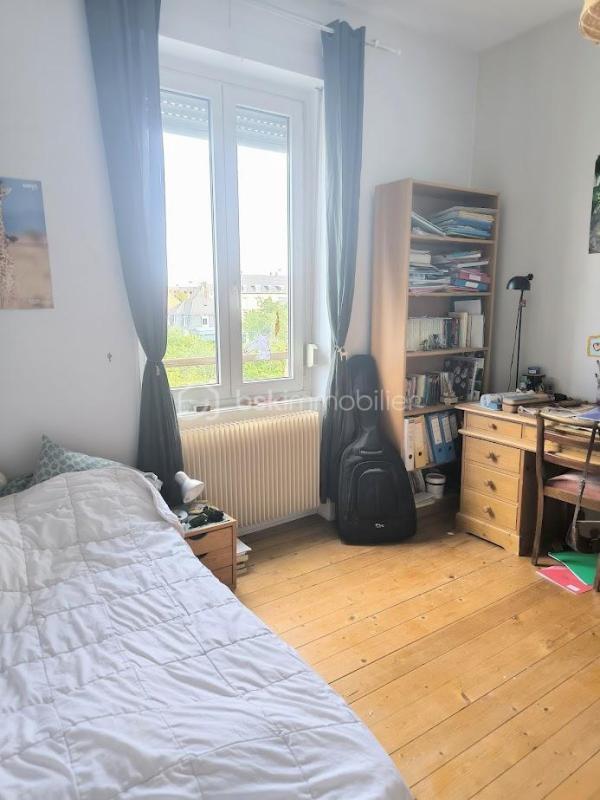 Appartement - 93 m² - 5 pièces