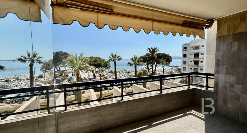 Appartement - 84 m² - 4 pièces