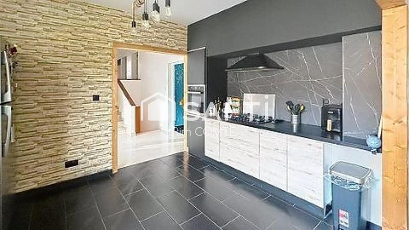 Maison - 172 m² - 7 pièces