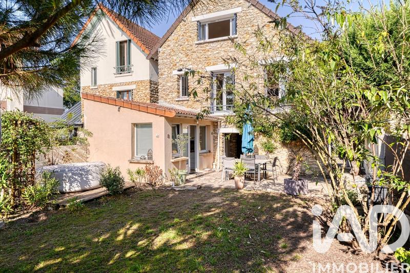 Maison - 94 m² - 6 pièces